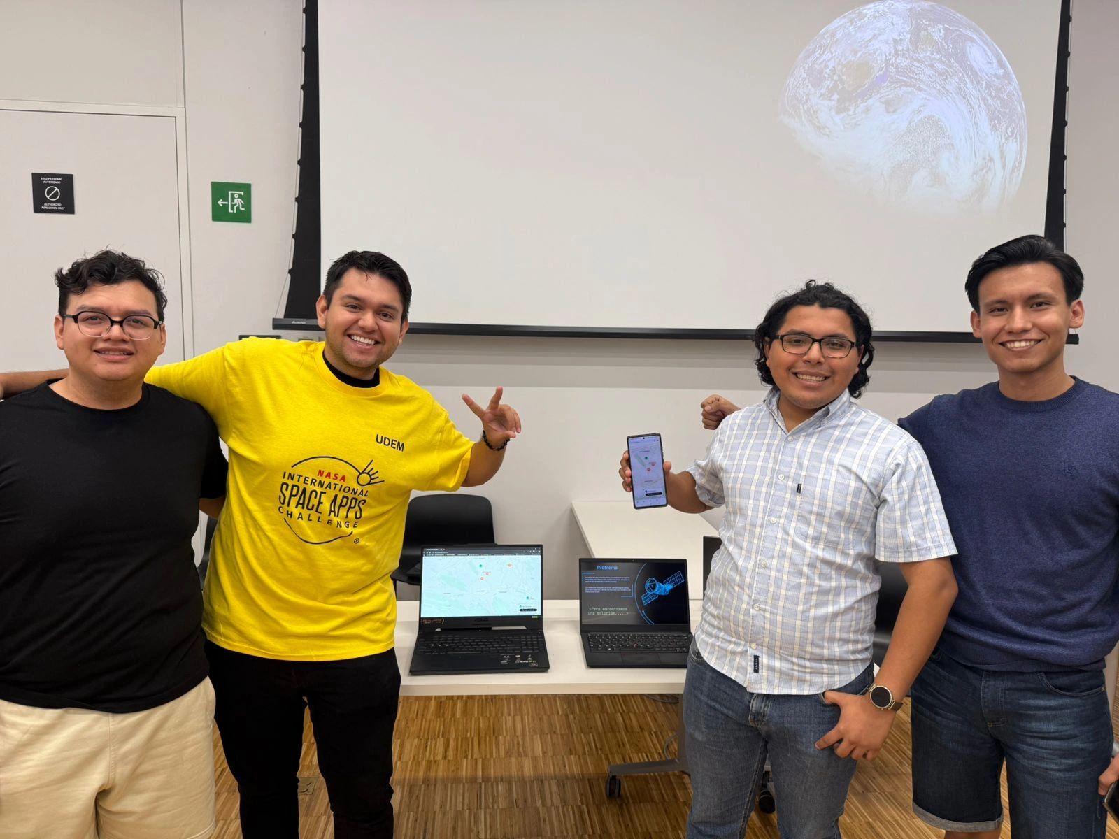 Presentación del proyecto A.E.R.I.S. en NASA Space Apps 2025